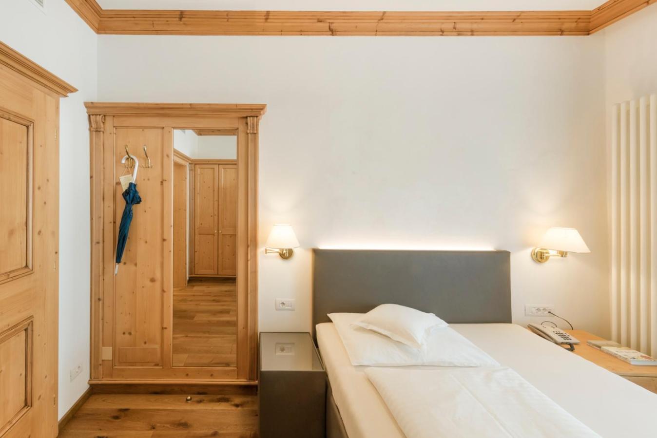 Hotel Schlosswirt Скена Экстерьер фото