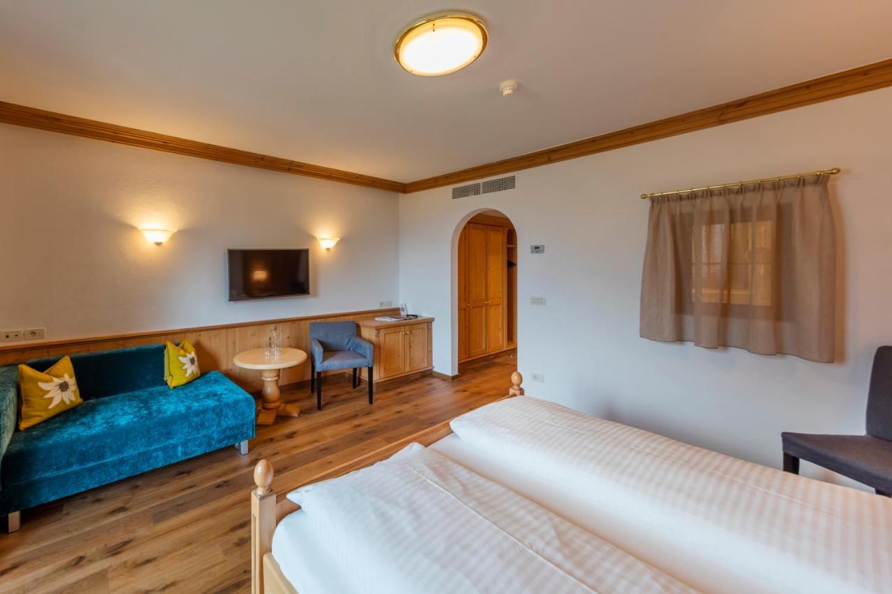 Hotel Schlosswirt Скена Экстерьер фото